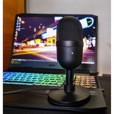 Razer Seiren Mini Ultra Compact Portable Mini Streaming Microphone