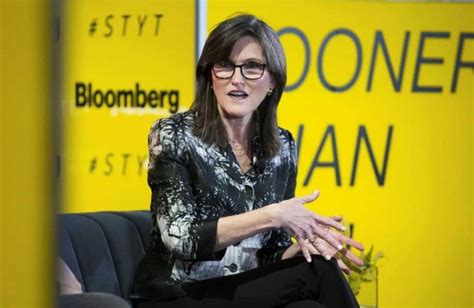 Bitcoin Vai Atingir Us500000 Diz Ceo Da Ark Invest Cathie Wood