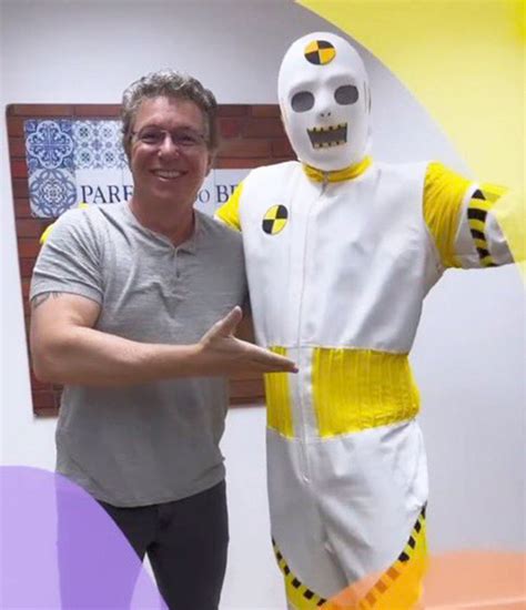 Boninho Revela Novo Visual Dos Dummies No Bbb Pipoca Moderna