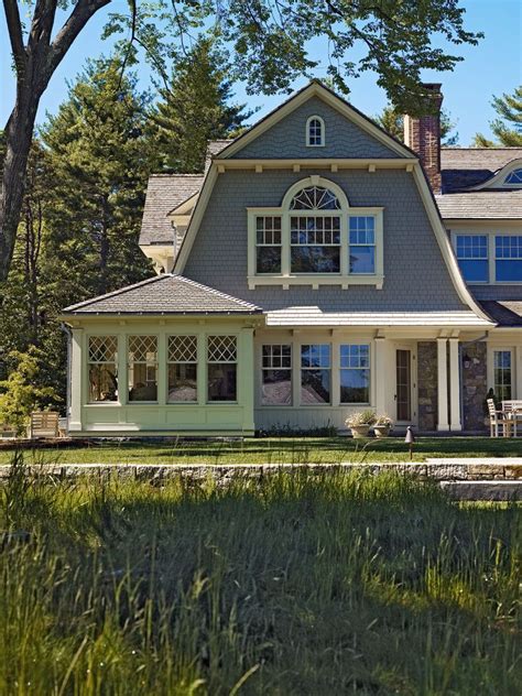 Gambrel Roof Traditional Exterior Colour Schemes Boston Arched