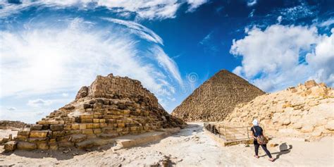 Panorama De Las Grandes Pirámides De Giza Egipto Foto de archivo