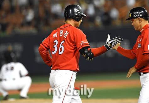 Md포토 대타 박정권 만루홈런 강윤구 주저앉아 네이트 스포츠