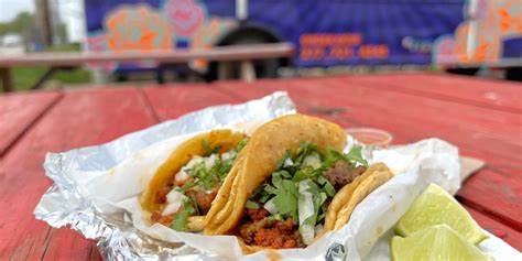 Tacos From Five Champaign Urbana Taco Trucks Smile Politely