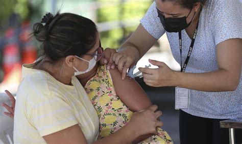 Recife inicia vacinação contra Covid 19 em crianças oito anos ou