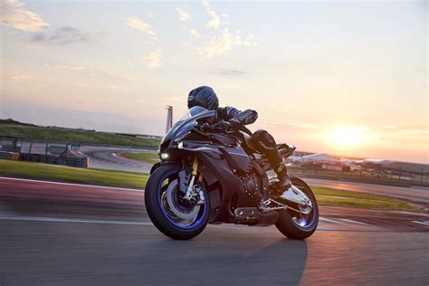 2025 YZF R1M Key Features Yamaha Motorsports USA