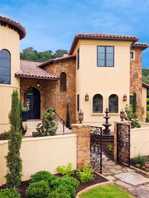 Stucco Courtyard Wall Houzz