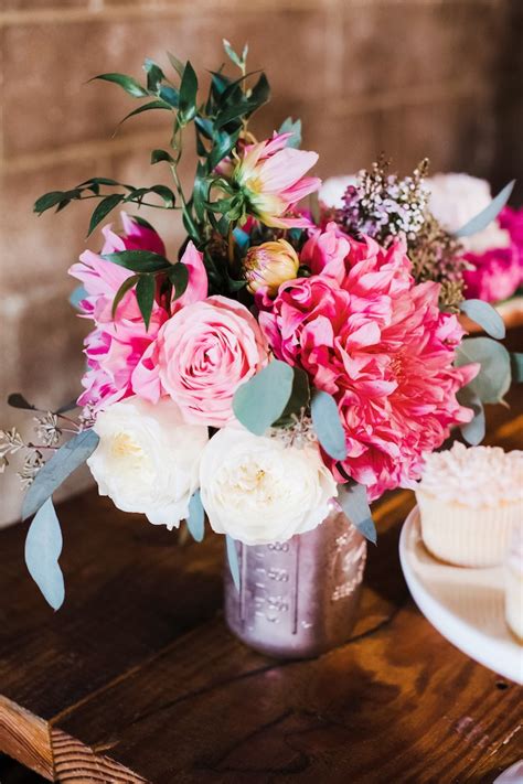 Karas Party Ideas Rustic Floral Dahlias And Roses Birthday Party Kara