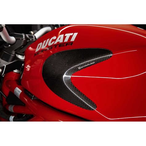 Caches réservoir en carbone Strauss Ducati Monster