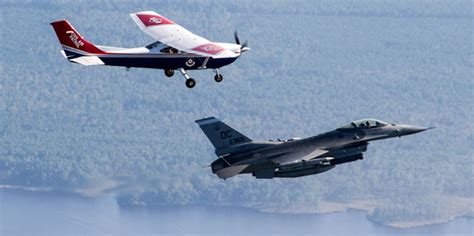 Us Military Pilots Tell Why An Experienced Fighter Pilot Cant Fly A