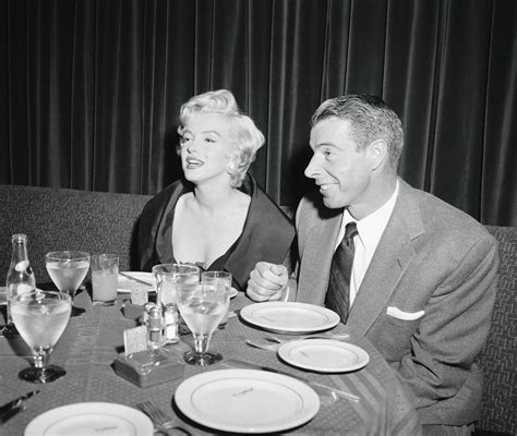 Inside Marilyn Monroe And Joe Dimaggios Wedding Photos