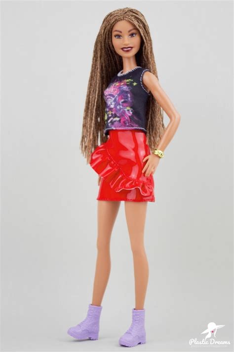 Plastic Dreams Dolls Barbie Et Miniatures Fashionistas Barbie Doll