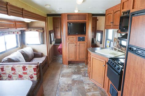 32 Jayco Jayflight Travel Trailer Rental 16