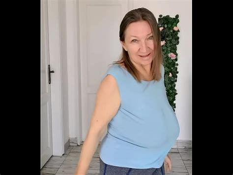 Busty Braless GILF MariaOld S Sporty Groove Strip Dancing In Style XVIDEOS