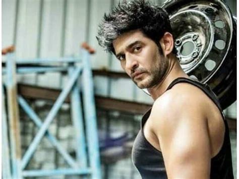 8 Things You Didn T Know About Hiten Tejwani Super Stars Bio