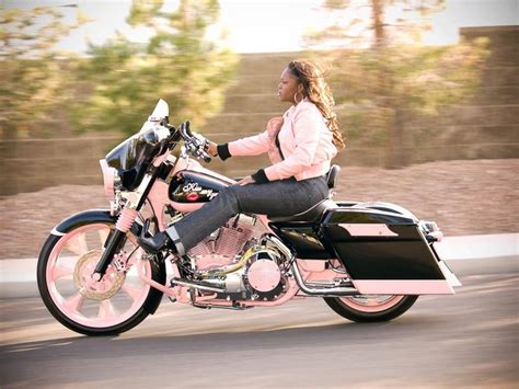 Fierce Awesome Pink Motorcycle Female Motorcycle Riders Chicks On Bikes Street Glide