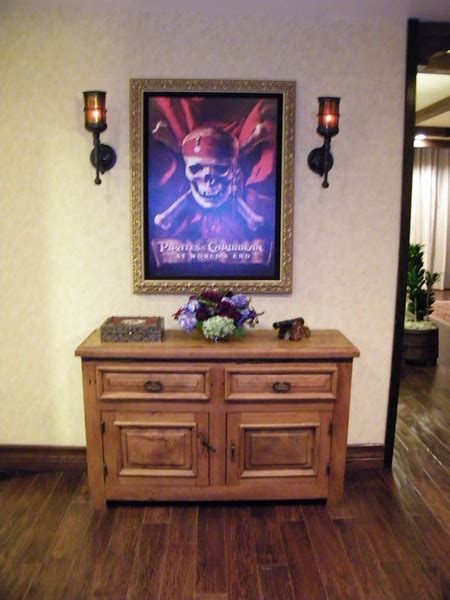 DETAILS: Inside the Disneyland Hotel Pirates of the Caribbean Suite at ...