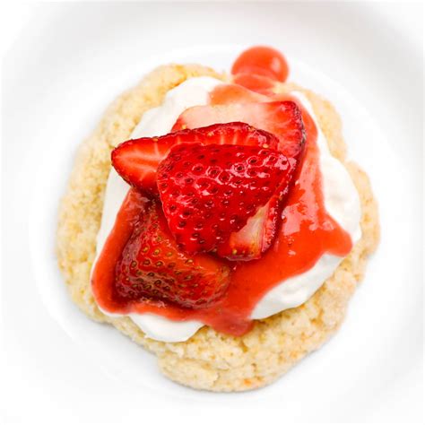 The Hungry Hounds— Strawberry Rhubarb Shortcakes