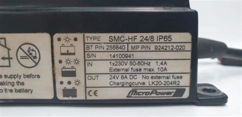 CARGADOR COMPACTO A PRUEBA DE AGUA MICROPOWER SMC HF 24 8 IP65