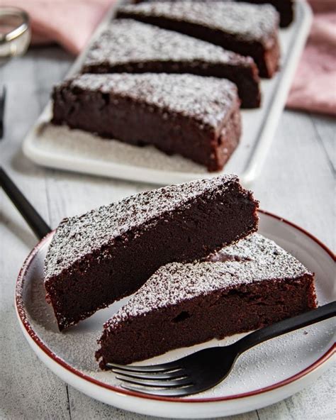 Chocolate Cake Powdered Sugar And Sweet Image 7885807 On Favim