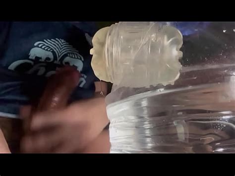 SinglePlayerBKK Jerk Off And Cum In Water XVIDEOS