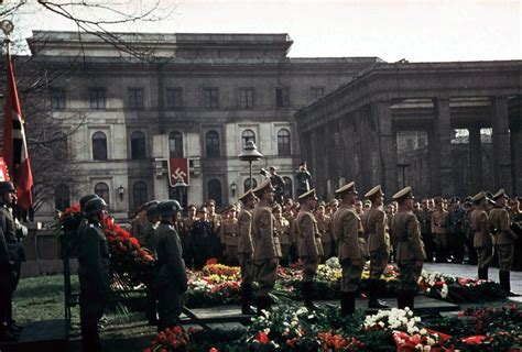 Hitler Reacts To Kiss From Excited American Woman At The Berlin