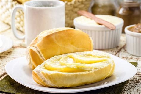 Como fazer pão francês caseiro Aprenda uma deliciosa receita