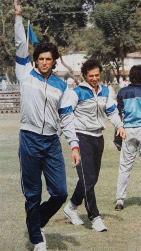 Imran Khan And Wasim Akram At Pindi Club Ground In Rawalpindi October