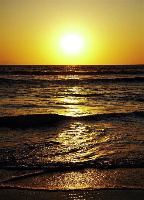 Sunset Over The Pacific Ocean Photograph By Thomas Northcut Fine Art America