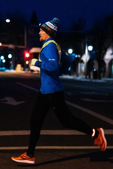 Run Safely In The Dark With These 5 Tips Urban Running Running In