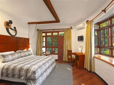 Luxury Accommodation in Arusha Tanzania, Arusha Planet Lodge