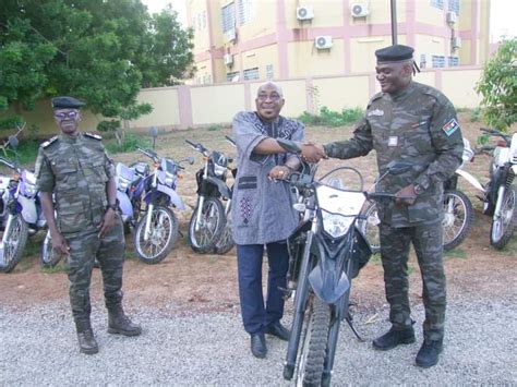 Centre Est Les Douanes Du Burkina Faso Offrent Motos Aux Forces