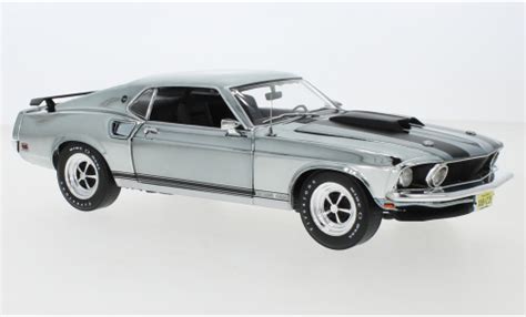 Miniature Ford Mustang Highway Boss Chrom Matt Noire