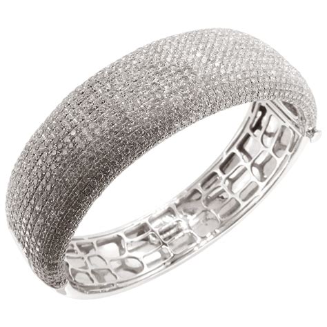 18kt White Gold 15 68 Ct Diamond Bangle Bracelet For Sale At 1stdibs