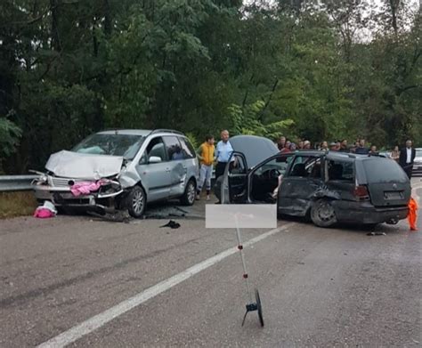 O femeie a murit şi alte 9 persoane au ajuns la spital în urma unui