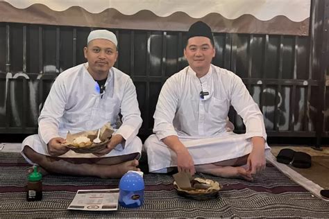 Agama Chef Arnold Islam Intip Biodata Profil Juri Masterchef Indonesia