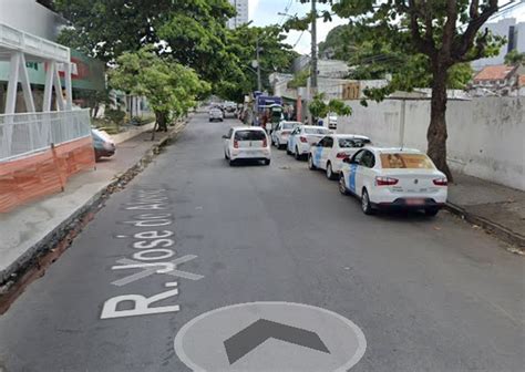 Trânsito muda no bairro da Boa Vista e Rua José de Alencar vira mão