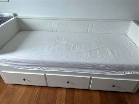 IKEA hemnes daybed, Furniture & Home Living, Furniture, Bed Frames ...