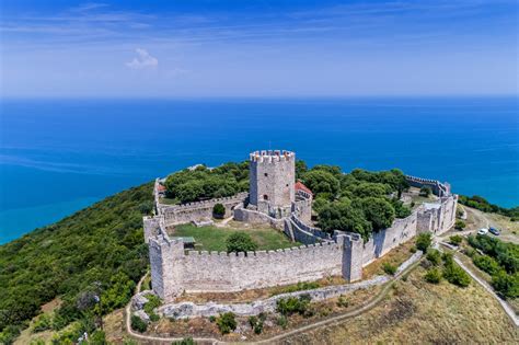 Platamon Castle, Greece : r/castles