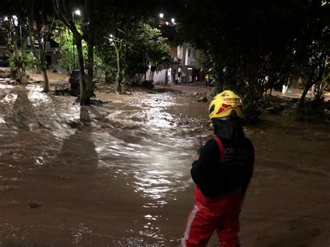 Ola Invernal Fuerte Aguacero Causa Emergencias En Bucaramanga