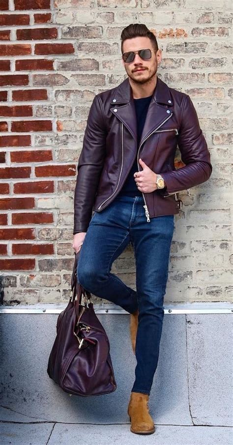 29 Best Dark Jeans Outfit Ideas For Men To Wear This Summer