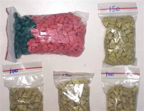 Homem Preso Em Flagrante Mil Comprimidos De Ecstasy Na Br Em