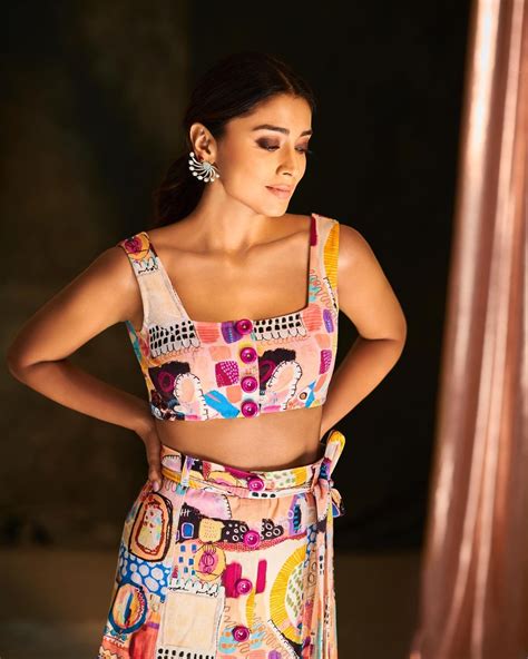 Actress Shriya Saran Hot Poses Pics In Trendy Wear Thighs Show Photos