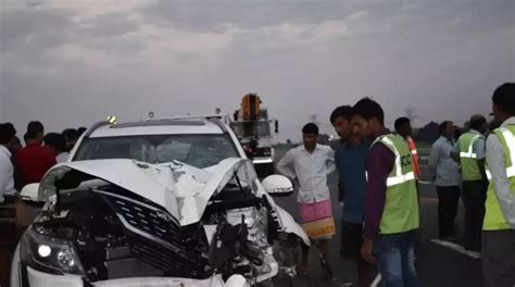 Six Killed In Accident On Lucknow Agra Expressway Dynamite News