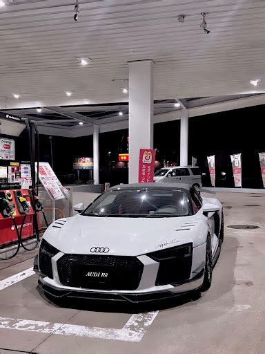 R8スパイダーのaudi R8・audi R8 スパイダー・r8スパイダー・アウディr8・アウディ R8 スパイダーに関するカスタム事例｜車のカスタム情報はcartune