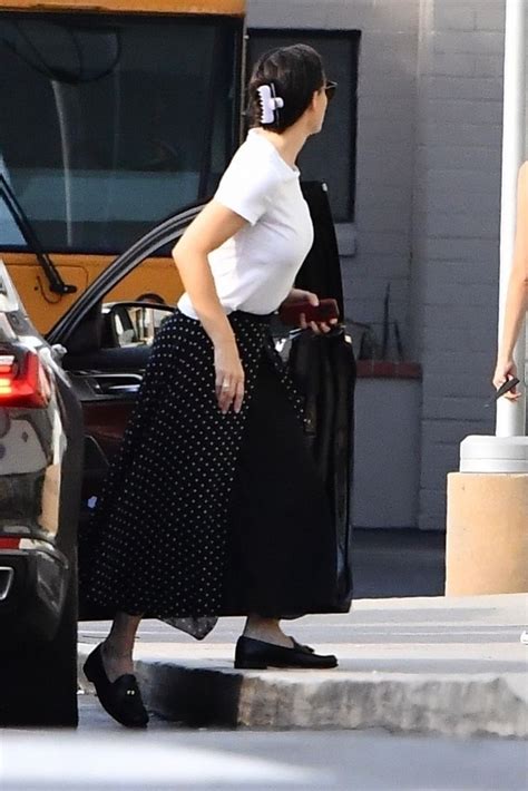 Jennifer Garner In A Polka Dot Skirt La Celebmafia