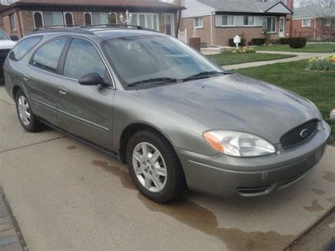 Buy Used 2004 Ford Taurus Se Wagon 4 Door 3 0l Low Miles Low Reserve In Westland Michigan