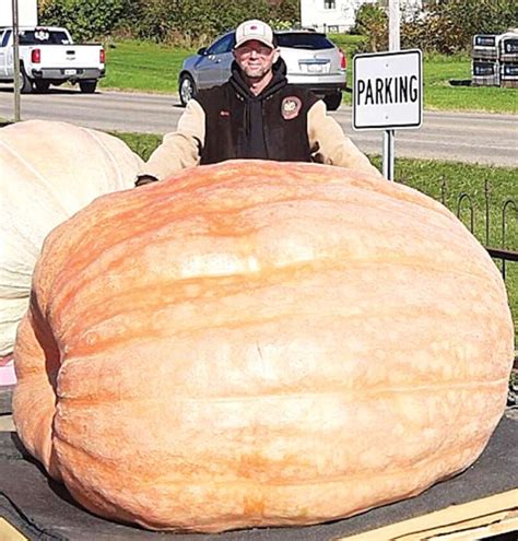 World Record Pumpkin Ashlee Carolee