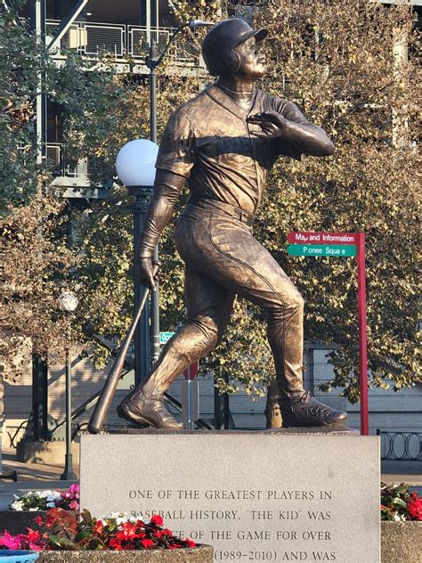 Harbor Steps Apartments: Transit Options from Seattle and Tacoma