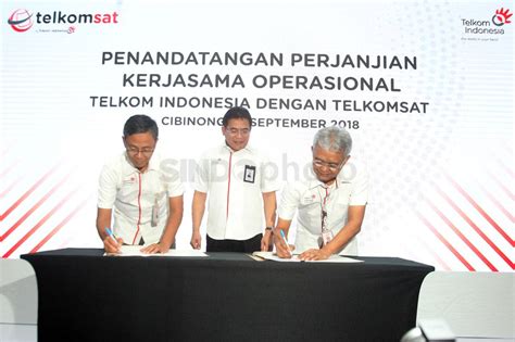 FOTO Dirut Telkom Resmikan Pengoperasian Satelit Merah Putih