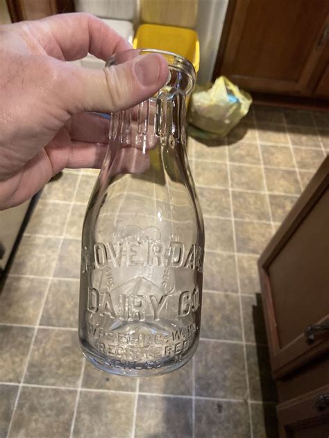 Cloverdale Dairy Co Embossed Pint Milk Bottle Wheeling West Virginia